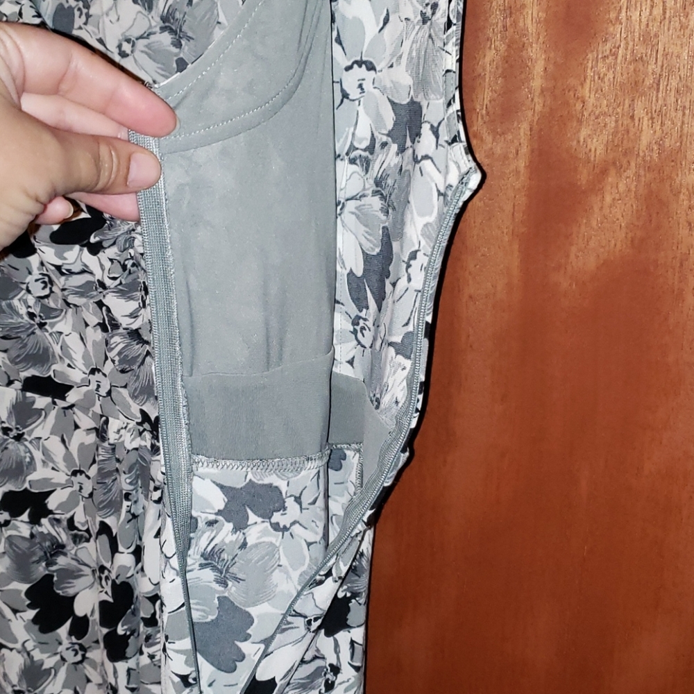 Worn only once! Ann Taylor Loft Dress - Picture 6 of 6